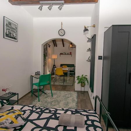 Ferienwohnung Studio Apartman Dalia Zagreb Exterior foto