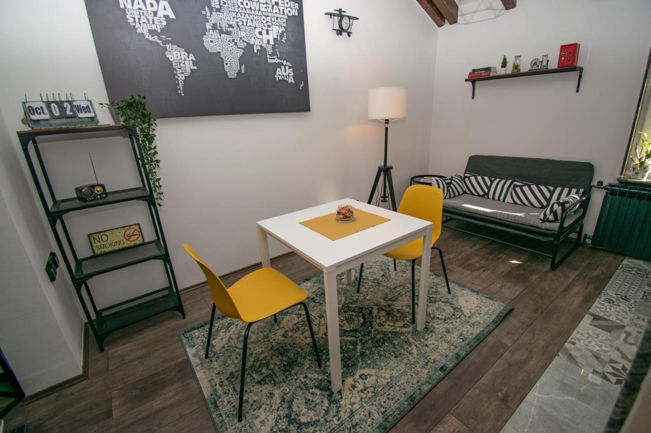Ferienwohnung Studio Apartman Dalia Zagreb Exterior foto